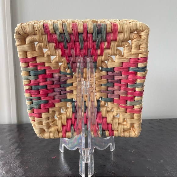 Small Colorful Square Basket - Picture 3 of 10